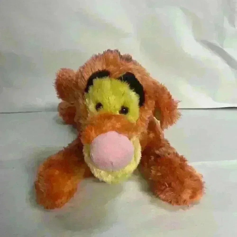Disney Store Lying Tigger 14